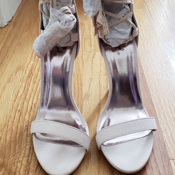 Lace up faux suede high heels - Picture 4 of 5